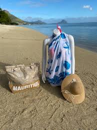 Customer service on Mauritius beach
